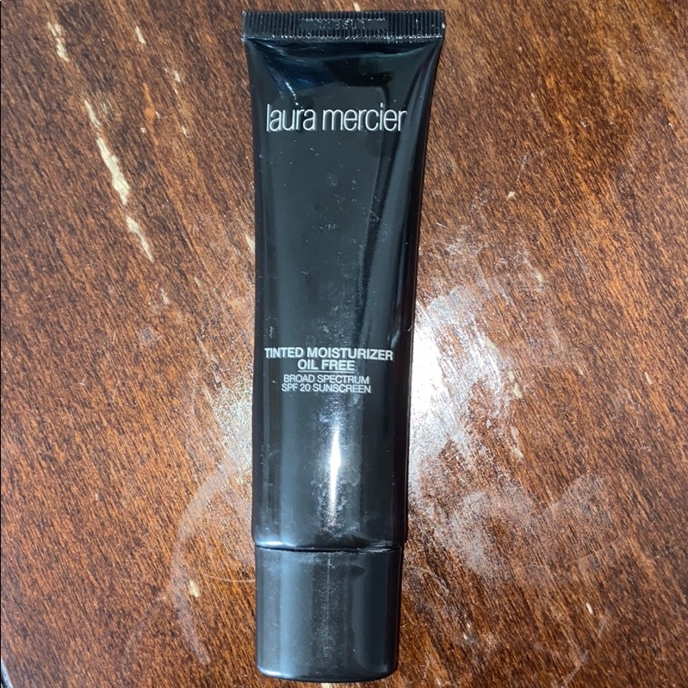 Laura Mercier Tinted Moisturizer Shade Sand 3W2